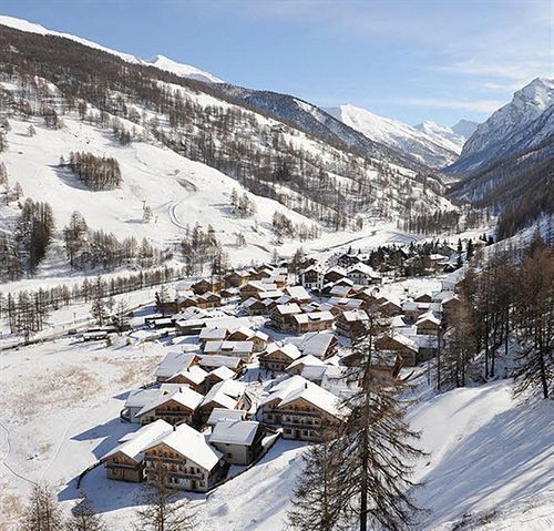 Pragelato Ski Jumping Hotel Exterior photo