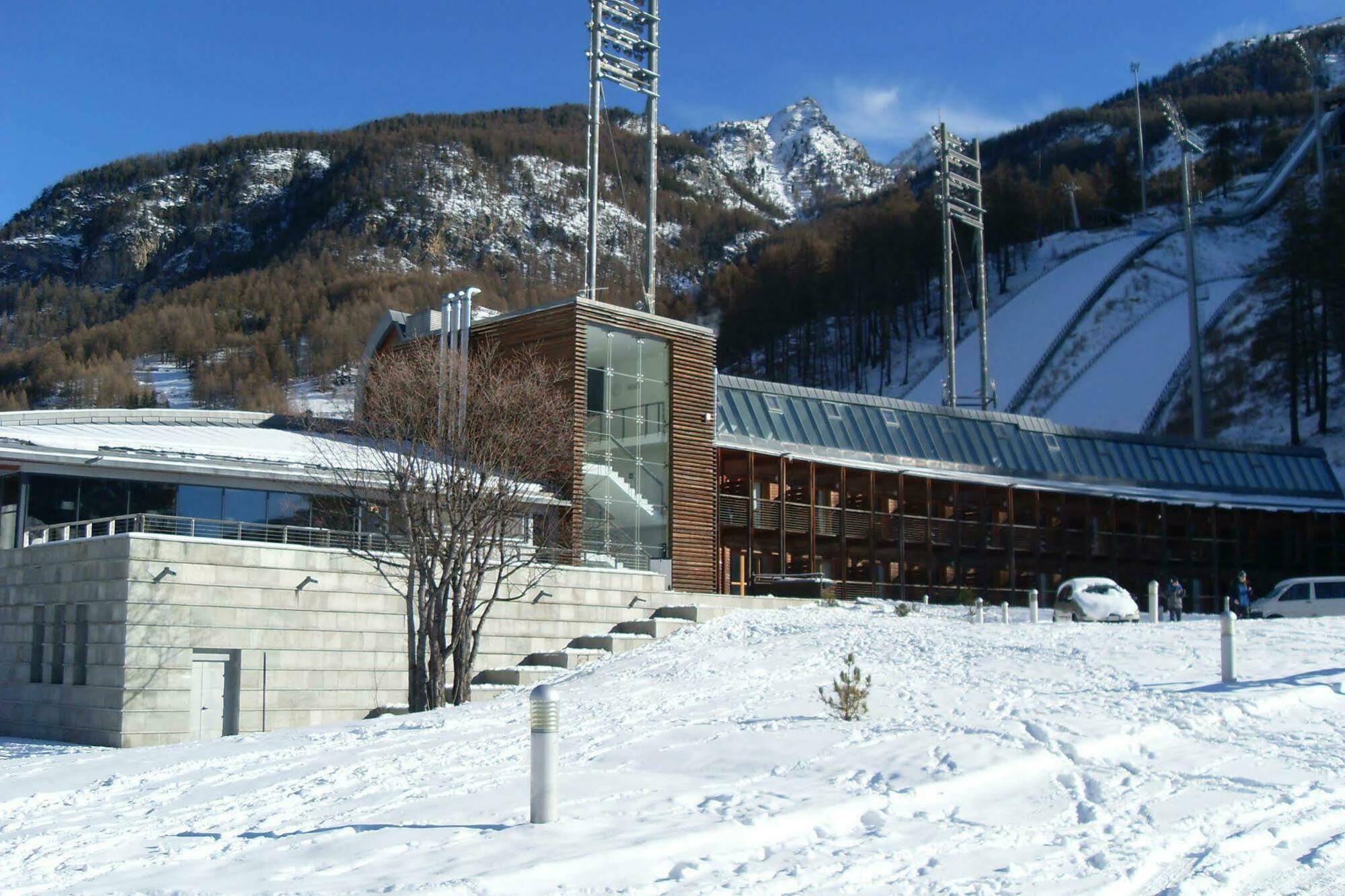 Pragelato Ski Jumping Hotel Exterior photo